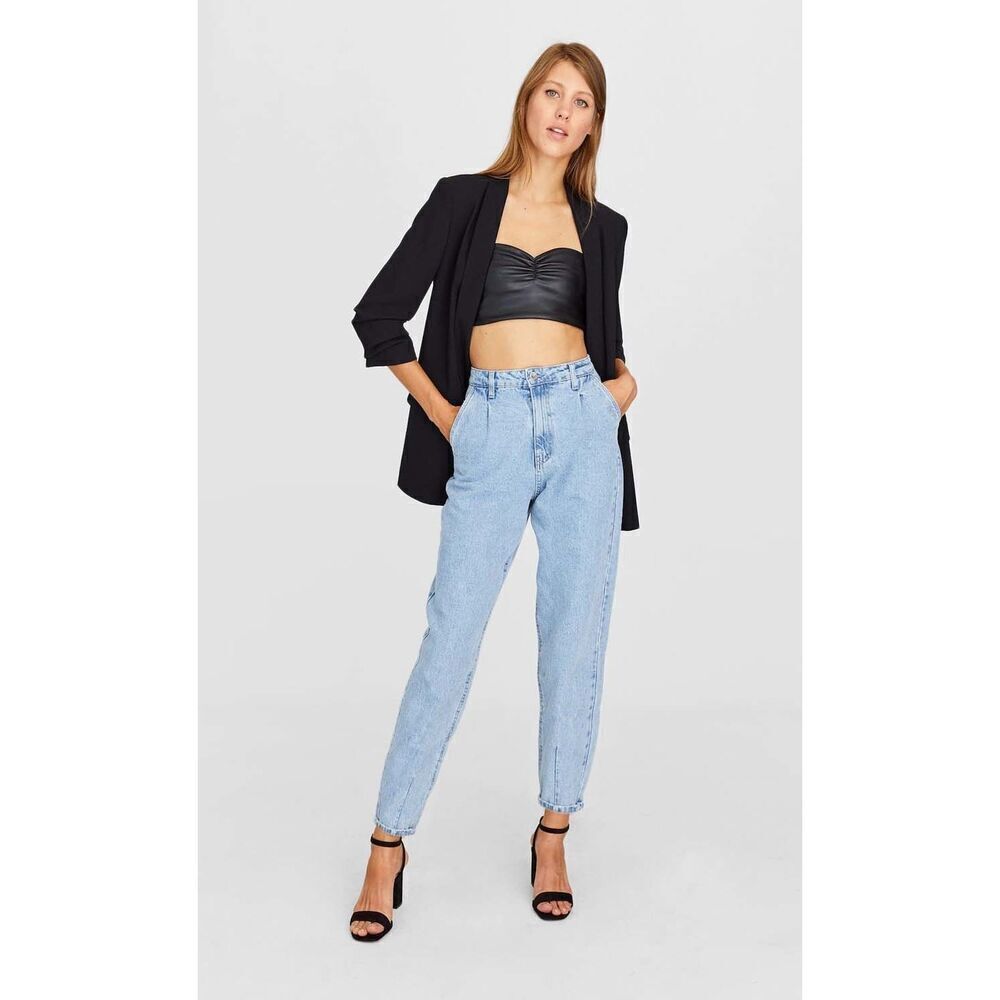 ✨Stradivarius Slouchy Light Wash Sz 00 Jeans✨